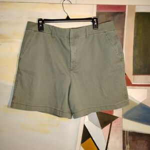 Anne Klein Jeans Women's Olive Green Chino Shorts - Size 16 - NWT